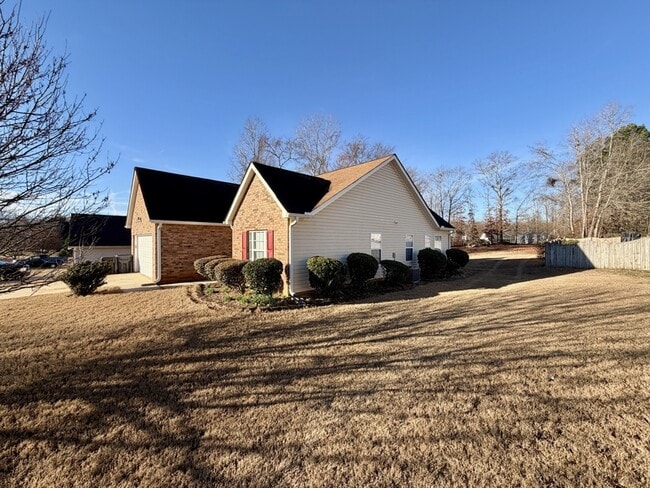 204 Jessie Ct in Mcdonough, GA - Building Photo - Building Photo