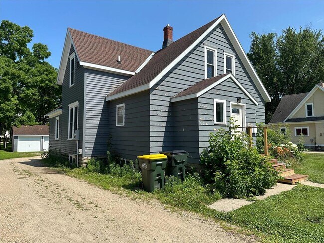 613 3rd St SW in Willmar, MN - Building Photo - Building Photo