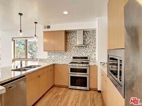 2612 Corralitas Dr in Los Angeles, CA - Building Photo - Building Photo