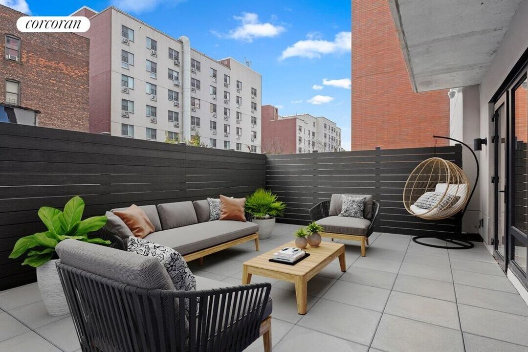 50 Varet St in Brooklyn, NY - Building Photo