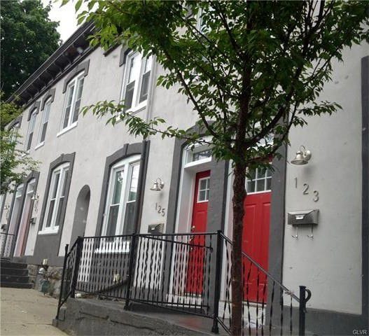 property at 125 s 8th st