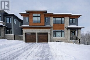 114 Clement Ln in Blue Mountains, ON - Building Photo
