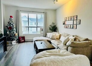 8335 Nelson St in Mission, BC - Building Photo - Building Photo