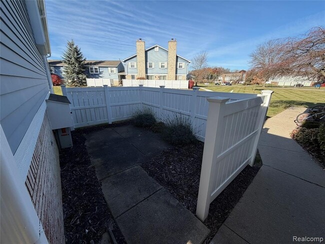 20923 W Glen Haven Cir in Northville, MI - Building Photo - Building Photo