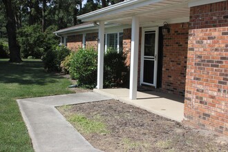 2349 Custom Cir in Virginia Beach, VA - Building Photo - Building Photo