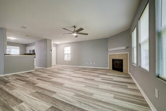 8118 Narrow Brook Way in Houston, TX - Building Photo - Building Photo