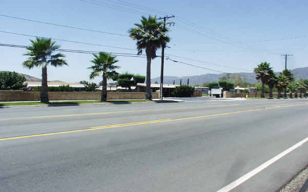 Executive Mobile Park in Yucaipa, CA - Building Photo