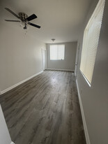 13502 S Brandon Ave in Chicago, IL - Building Photo