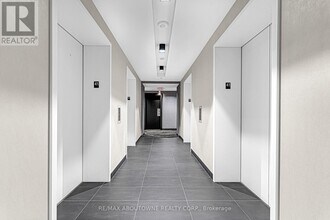 87-4187 Peter St in Toronto, ON - Building Photo - Building Photo