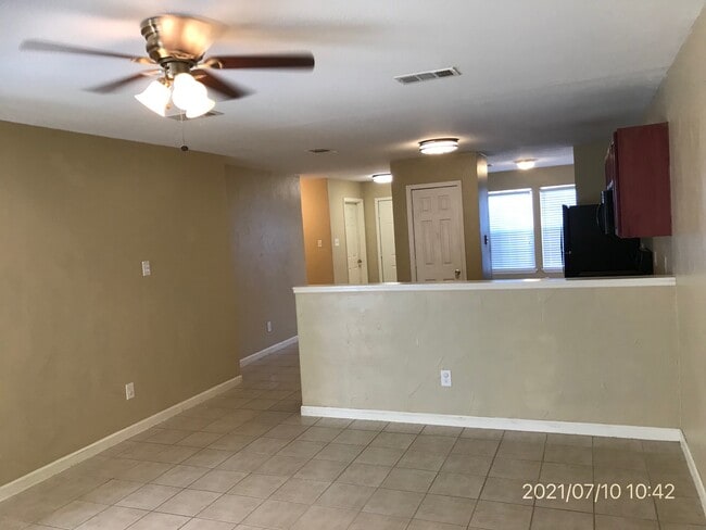 701 Live Oak Dr in Anna, TX - Foto de edificio - Building Photo