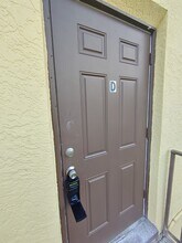 5613 E 127th Ave, Unit 5613-D in Tampa, FL - Building Photo - Building Photo
