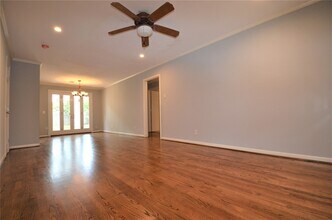 1902 Coulcrest Dr in Houston, TX - Building Photo - Building Photo