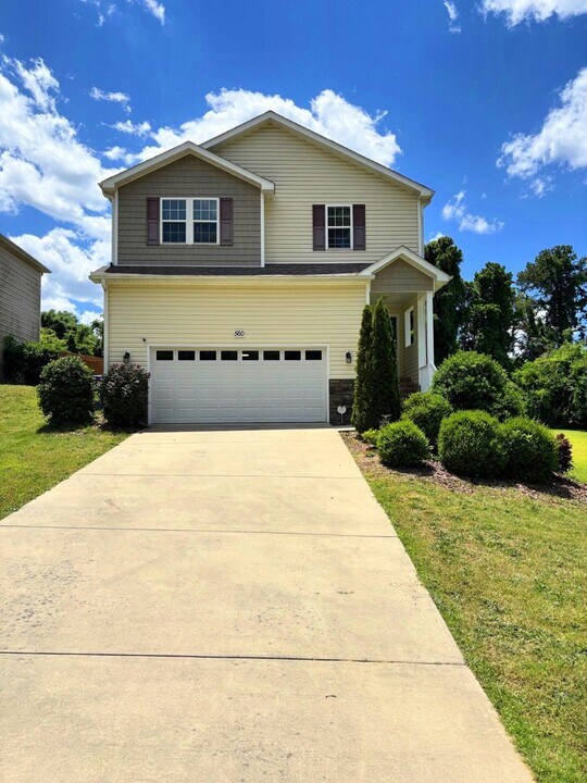 560 W Connecticut Ave in Southern Pines, NC - Building Photo