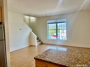 1343 Boston Post Rd in Madison, CT - Building Photo - Building Photo