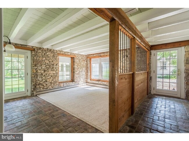 6054 Honey Hollow Rd, Unit 2