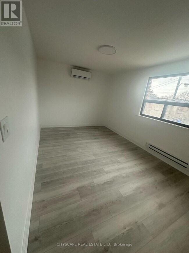 1710 St Clair Ave W in Toronto, ON - Building Photo - Building Photo