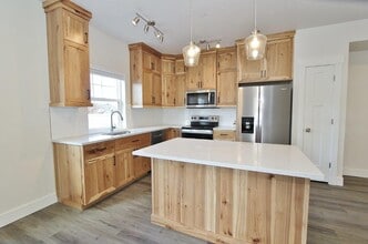 801 S Substation Rd in Emmett, ID - Building Photo - Building Photo