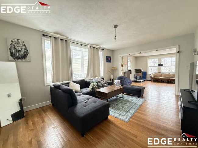 29 Washington Ave, Unit 2 in Waltham, MA - Building Photo - Building Photo