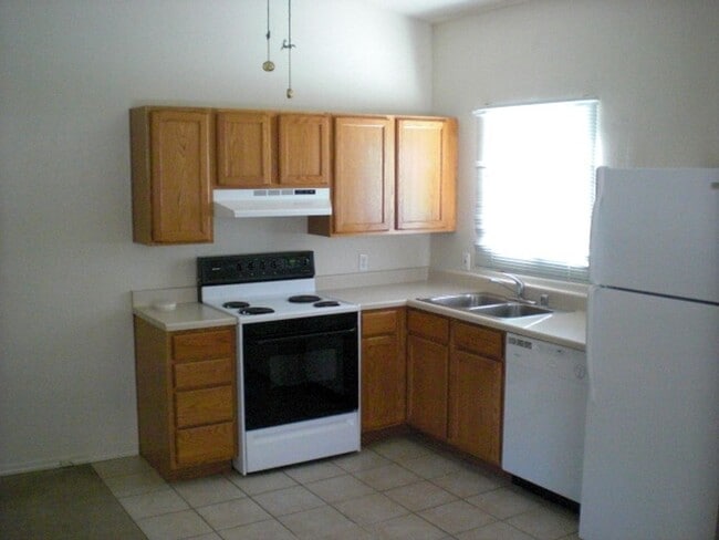 1035-1045 W 1st St in Reno, NV - Building Photo - Building Photo