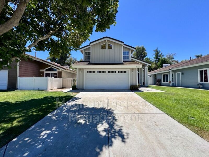 31585 Corte Salinas in Temecula, CA - Foto de edificio