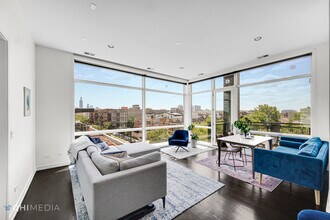 5 N Oakley Blvd in Chicago, IL - Building Photo - Building Photo