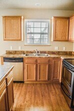 2858 W Lakewood Dr in Fayetteville, AR - Building Photo - Building Photo