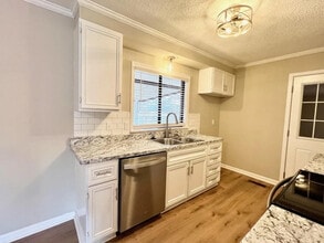 848 Southview Dr in Dyersburg, TN - Building Photo - Building Photo