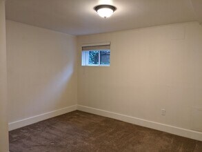 Elise Apartments in Seattle, WA - Building Photo - Building Photo