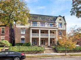 303 S Arthur Ashe Blvd in Richmond, VA - Building Photo