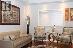 2530 Longridge Crescent in Oakville, ON - Building Photo