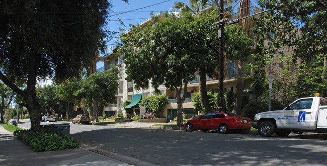 Michigan Apartments in Pasadena, CA - Building Photo - Building Photo