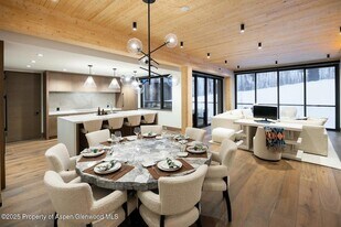 180 Wood Rd, Unit 302 in Snowmass Village, CO - Building Photo