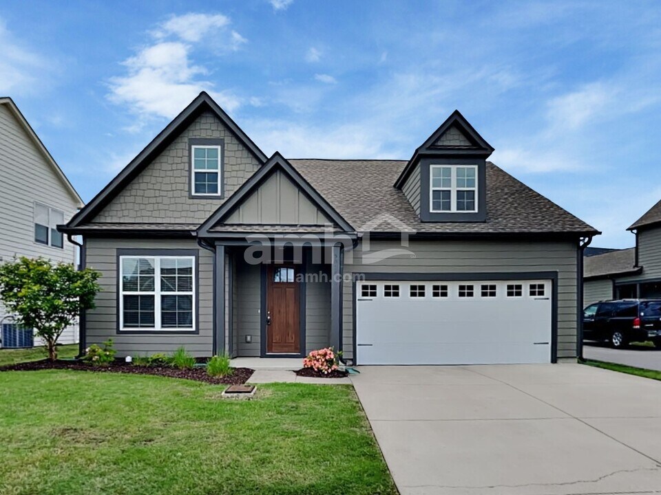 5058 Mountain Springs Rd in Nashville, TN - Building Photo