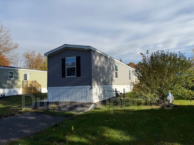 619 Kilkenny Dr in Utica, NY - Foto de edificio - Building Photo
