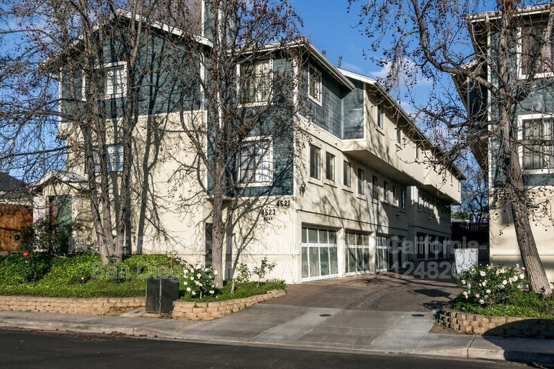 4523 College Way in San Diego, CA - Building Photo