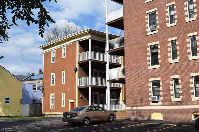 610 Union St in Manchester, NH - Foto de edificio - Building Photo