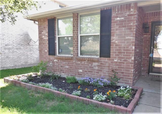 5721 Thoroughbred Trail in Denton, TX - Foto de edificio - Building Photo