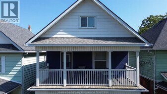 328 Gladstone Ave in Windsor, ON - Building Photo
