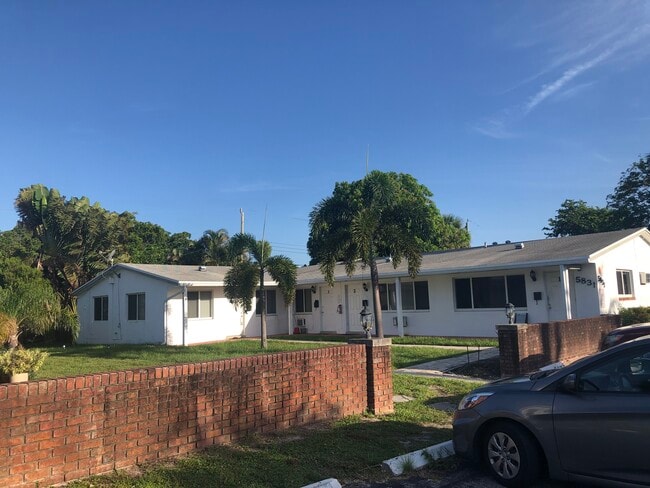 5831 NE 18th Ave, Unit 1