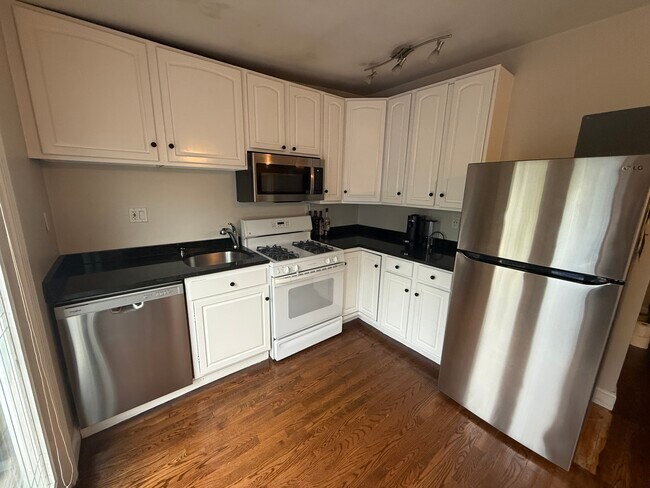 34 Baxter St in Boston, MA - Building Photo - Building Photo
