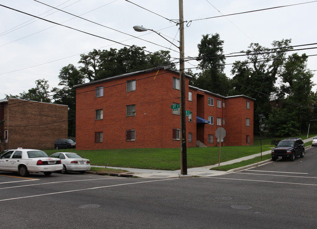 2649 Q St SE in Washington, DC - Foto de edificio - Building Photo