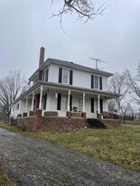 5080 S Hillsdale Rd in Hillsdale, MI - Building Photo