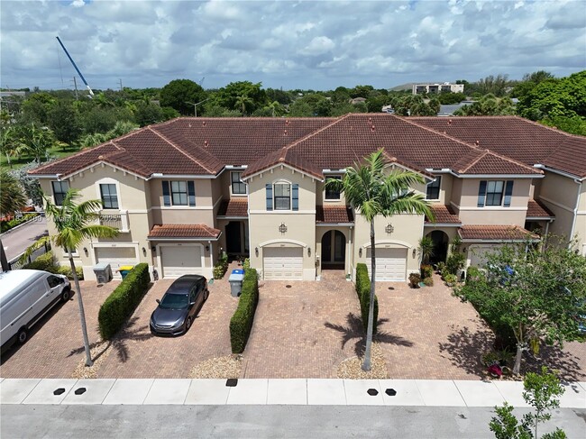 3345 NW 11th Ave in Pompano Beach, FL - Building Photo - Building Photo