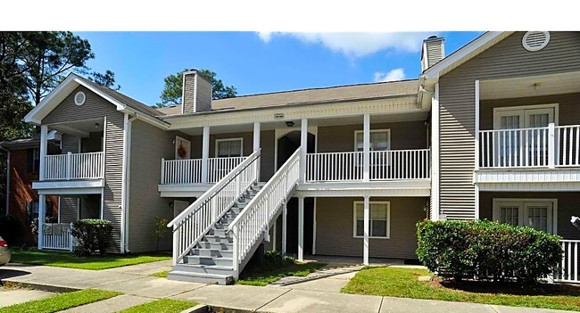 Blake's Crossing Apartments in Biloxi, MS - Building Photo - Building Photo