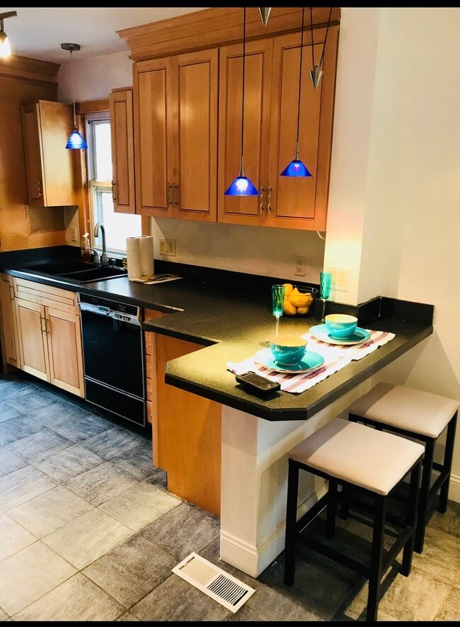 137 W Johnson Ave in Somers Point, NJ - Building Photo - Building Photo