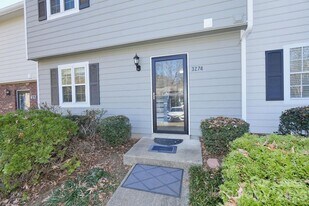 3274 Heathstead Place in Charlotte, NC - Building Photo