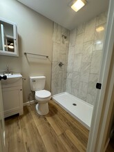 211 Cedar Cir in Jackson, MO - Foto de edificio - Building Photo