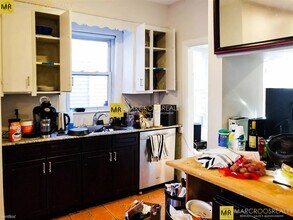 201 College Ave in Somerville, MA - Foto de edificio - Building Photo