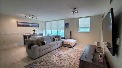 31 SE 5th St in Miami, FL - Building Photo - Building Photo