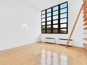 19-19 24th Ave in Astoria, NY - Building Photo - Building Photo